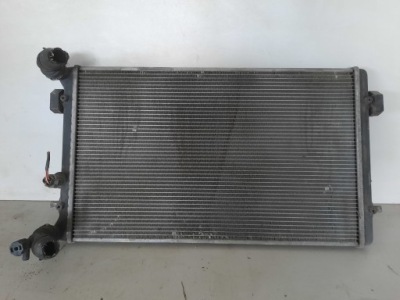 Seat leon 99-05 радіатор wody pa66-gf30 bcb фото №1