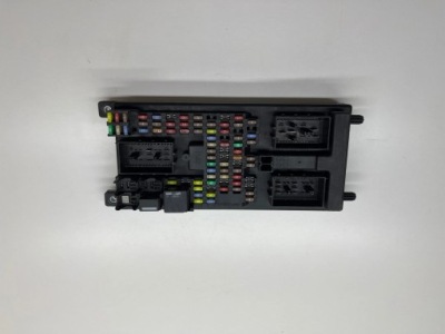 Land rover discovery 4 - lr4 2012 коробка предохранителей 004716457 фото №1