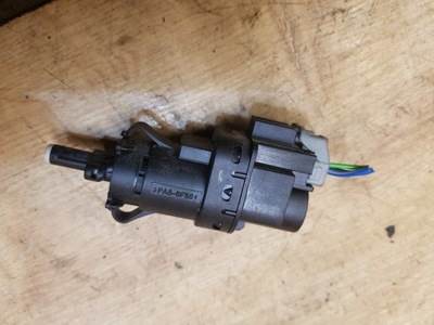 Датчик стоп педали тормоза ford transit courier lift фото №1