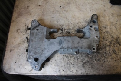 Кронштейн коробки bmw 9485331 фото №1