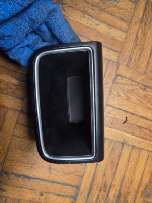 Центральний бардачок audi a5 a4 8k0863300b фото №1