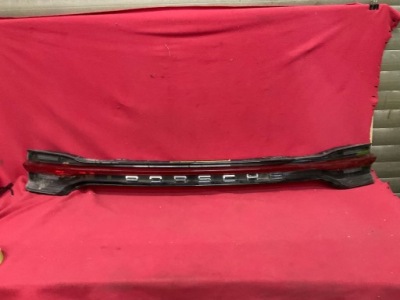 Macan 95b рестайлінг  2018- фара led накладка кришки задній 95b945208 фото №1