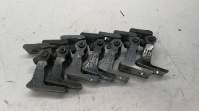 Петля двері правий audi a4 b8 a5 8t q5 8k0831402e фото №1