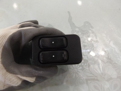 Astra ii перемикач вікон лівий перед 13363201 фото №1