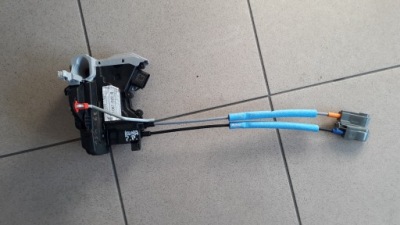 Hyundai kona 2018 замок дверь правый перед передний фото №1