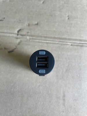 Porsche cayenne 7p5 роз'єм port usb 7p5035222 фото №1