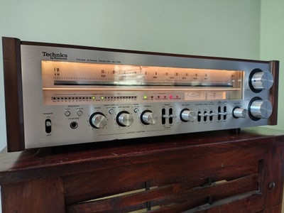 TECHNICS SA 700