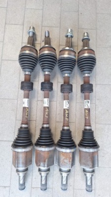 Привідний вал półośka привідна ліва austral 1.2 e-tech 391015485r фото №1