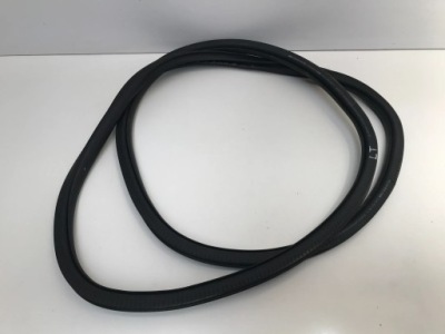 Mercedes w247 прокладка двері лівий задня ліва задня фото №1