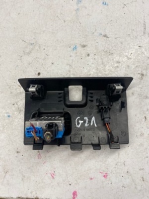 Bmw 3 g20 g21 роз'єм usb захист 6807232 фото №1