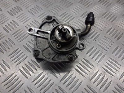 Насос вакуум mercedes w210 2.2 cdi a6112300065 фото №1