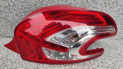 Лампа задня задня права peugeot 208 i 12-15 фото №1