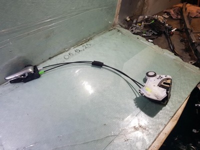 Замок дверь правый перед toyota hilux viii фото №1