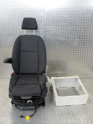 Sprinter 907 19- сидіння заднє сидіння водія фото №1