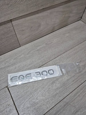 13288. mercedes eqe эмблема крышка багажника a2958170100 фото №1