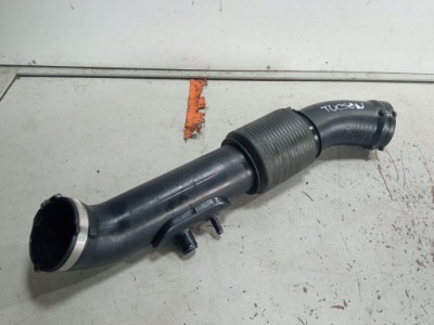 Hyundai tucson iv труба шланг повітря 1.6 hybrid 28130-p0400 фото №1