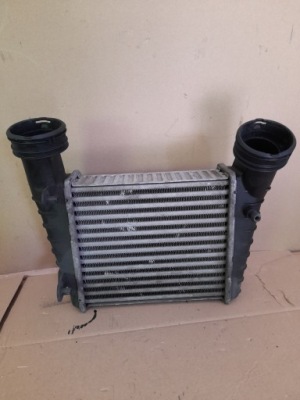 Интеркулер vw passat b5 8d0145805c фото №1