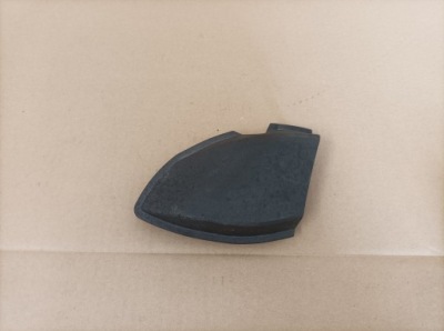 Audi e-tron заглушка бампера ліва 4ke807605 фото №1