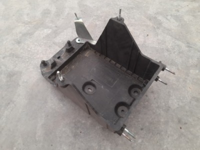 Mazda 3 iv 19- основание аккумулятор bcjh-56041 америка фото №1