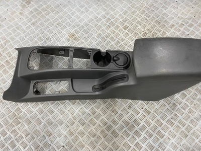 Підлокітник jeep cherokee liberty kj 01-07 фото №1