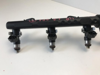 Vw up молдинг впрыскная 04c906031d фото №1