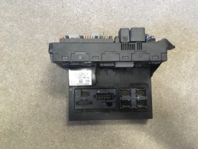 Mercedes e-klasa w211 коробка запобіжників модуль sam фото №1