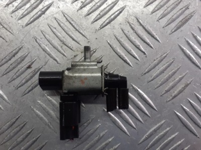 Клапан вакууму mazda 5 2.0 4m5g-9a500-nb фото №1