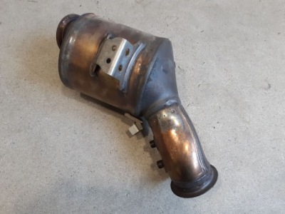 Katalizator/dpf середина mercedes-benz e w213 a2054901792 фото №1