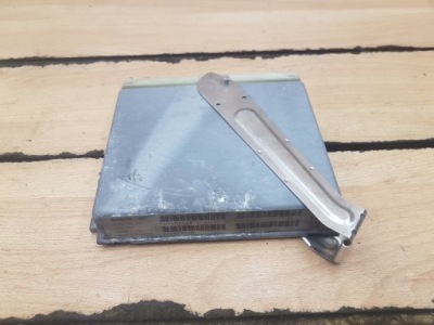 Бортовий комп'ютер блок керування двигуна volvo v70 фото №1