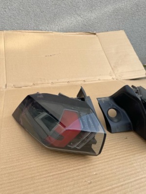 Peugeot 2008 2 фара led левая правый  задний  комплектная оригинал фото №1