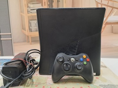 KONSOLA XBOX 360 SLIM 4 GB