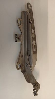 Петля капот лівий volvo xc70 30745017 фото №1