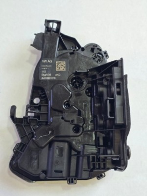 Замок двері правий задня задній 3j0839016 volkswagen t-roc tiguan iii golf фото №1