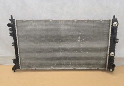 Радиатор воды cadilac escalade 21- 85575817 фото №1