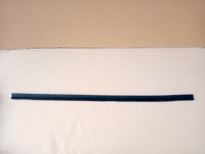 Mercedes glb w247 молдинг ущільнювач двері фото №1