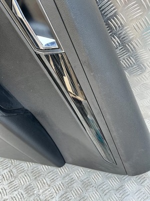 Обшивка дверь задняя правый skoda karoq фото №1