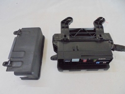 Коробка запобіжників volvo v40 d2 1.6d 2013 фото №1