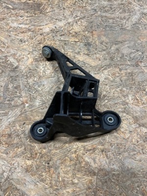 Кронштейн тросов fabia iii 6c0711789 фото №1