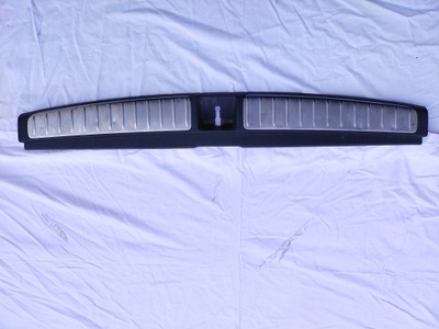 Legacy iv 03-06 kombi накладка молдинг багажника фото №1