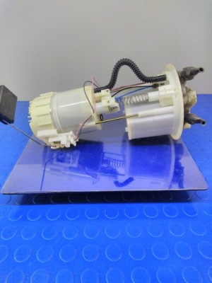 Toyota aygo i насос топлива поплавок 770200h010 фото №1