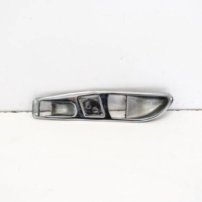 Рамка ручка передних правых дверь mercedes-benz sl r107 a1077660611 фото №1