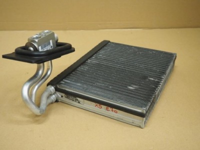 Радіатор обігрівача bmw x5 e70 фото №1