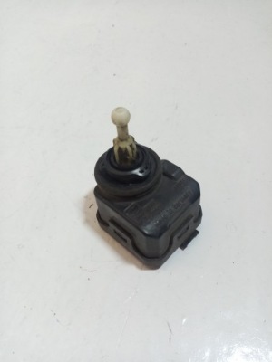 Моторчик регулировки лампы volkswagen golf 4 1j0941295c фото №1