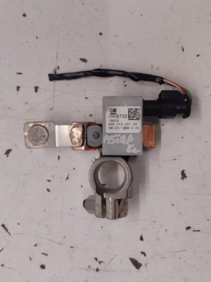 Клемма минусовая 22926732 opel astra k фото №1