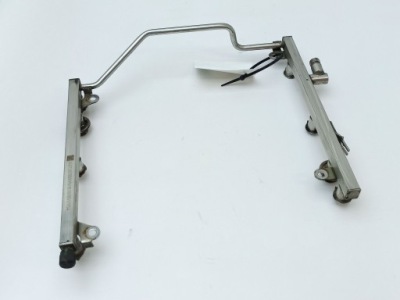 Шланг впрыскной mercedes-benz r w251 a2720700995 фото №1