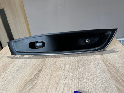 124 renault koleos ii панель переключатель окон w22222-zg000 задний левый фото №1