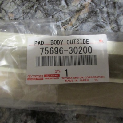 Наклейка двері передні ліва lexus gs 430 фото №1