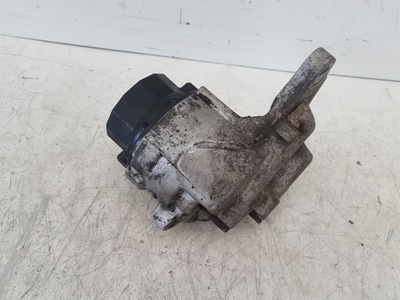 Кронштейн подушка кронштейн toyota prius iii lift 2012 фото №1