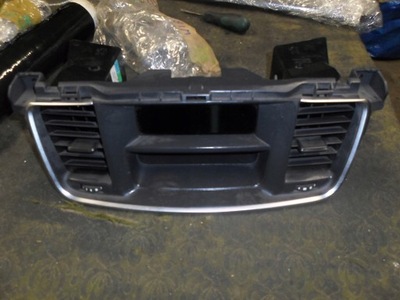 Peugeot 508 дисплей решітка повітроводи фото №1