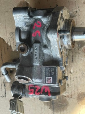 Volvo xc60 ii xc90 ii 2.0 d насос упорскування 31452143 фото №1